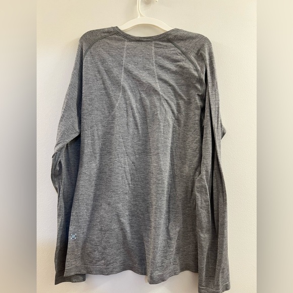 15. Lululemon Metal Vent Tech Long Sleeve - Picture 11 of 13